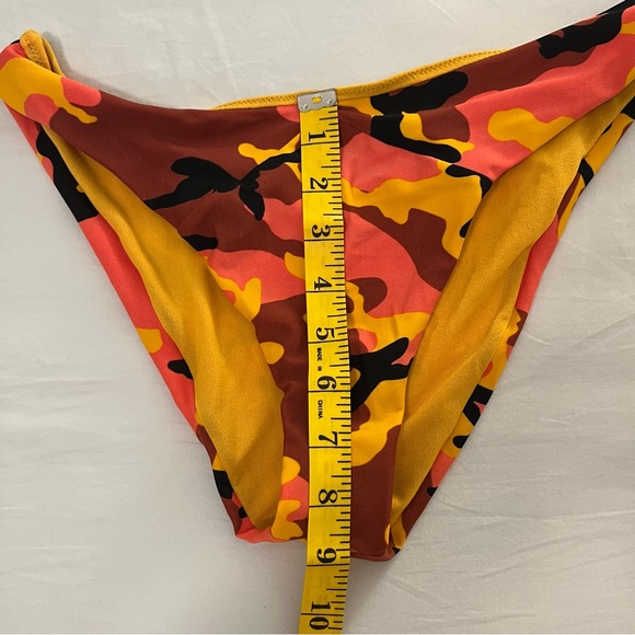 Camo Bikini Set Size M - Picture 11 of 11